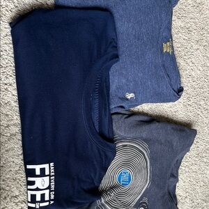 3 men’s T-shirts sz, XL..PoloT-Shirt Set